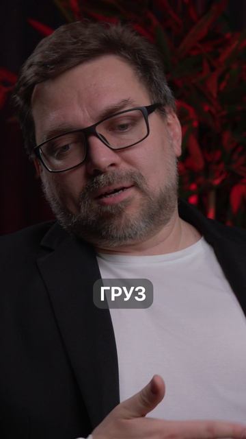 Открыл контейнер, а там ТОРЧИТ НОС! Как я случайно перевез лося