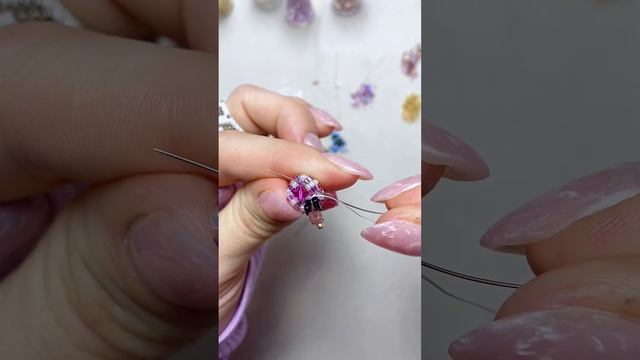 Цветок из бисера «Астра»🌸 Flower of beads tutorial смотреть онлайн