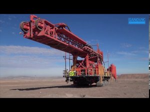 Буровой станок для вращательного бурения взрывных скважин DR416i