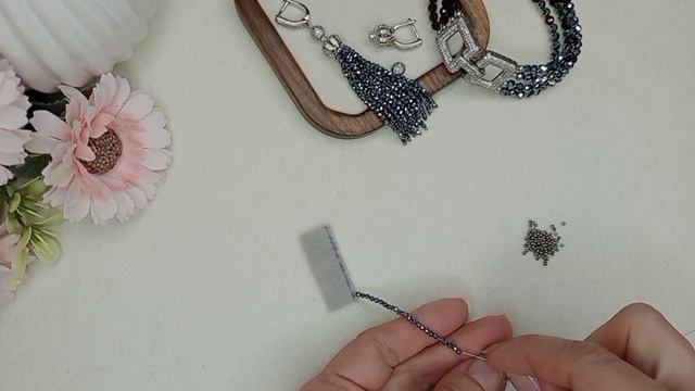 Как сделать серьги-кисти своими руками? Давайте сделаем вместе. смотреть онлайн