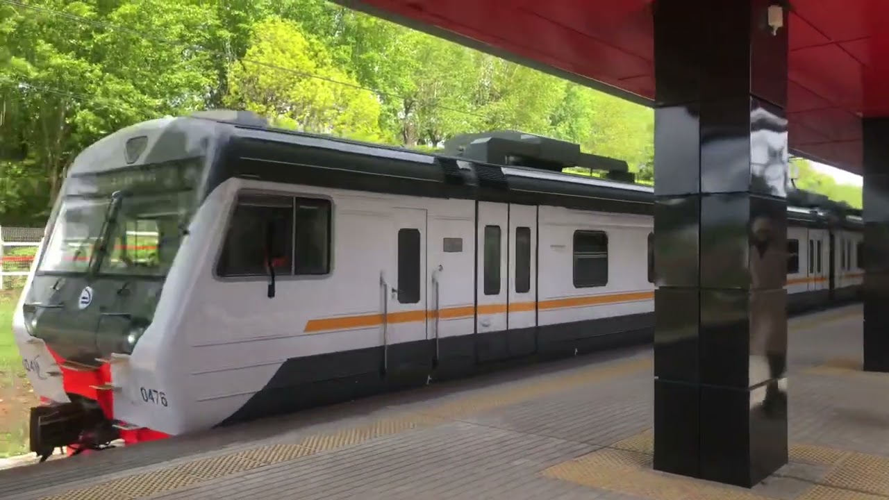 ЭП2Д-0069 и ЭД4М-0476 ЦППК Перекраска Наше Подмосковье На станции Минская смотреть онлайн