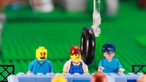 Я Построил LEGO Зоопарк для 100 Животных!