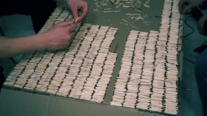 Что можно сделать из 50 000 спичек дома? может танк?