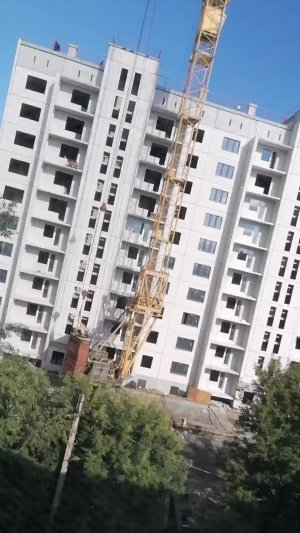 Наблюдаем за стройкой