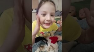 Папа и Вероника! Укладываем куклы спать, считаем деньги на новую игрушку 👏😎🦄🙂😁❤