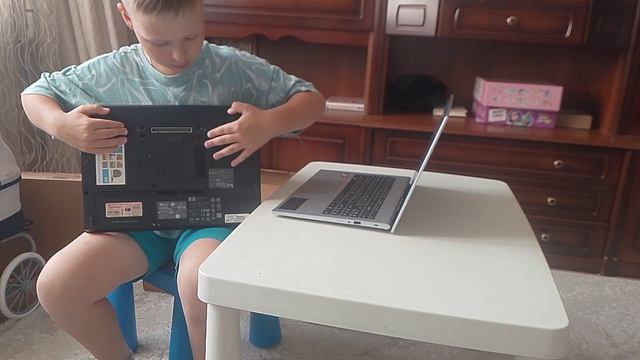 Обзор на ноутбук acer, Да Нилус 6 смотреть онлайн