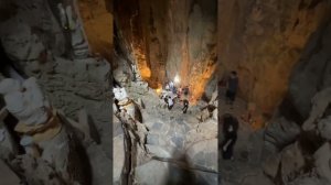 Экскурсия внутри священной «Мраморной горы» во Вьетнаме в городе Дананг￼