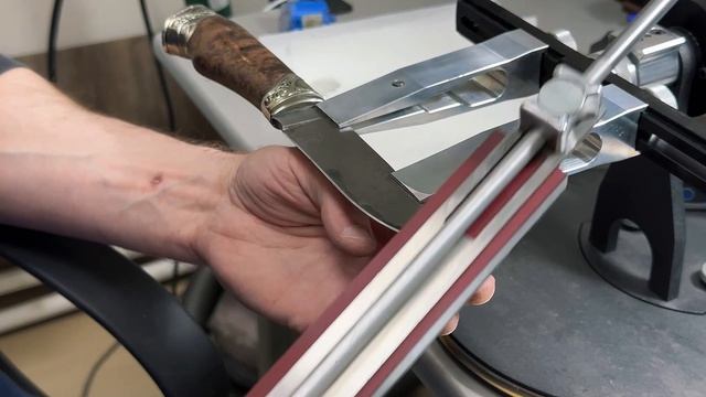 Восстановление охотничьего ножа мастера Пампухи | Заточка 40° и полировка клинка