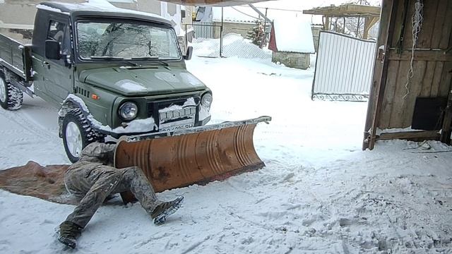 Отвал-лопата на Луаз Трак. Встановлення. смотреть онлайн