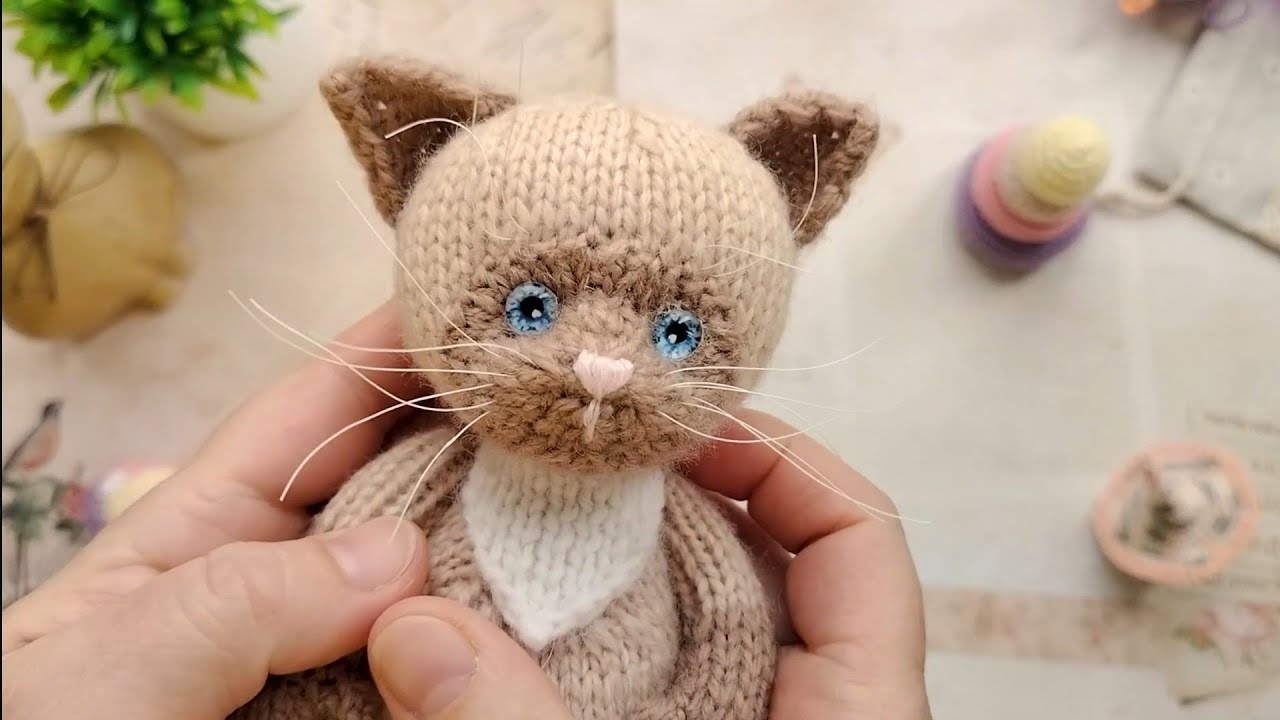 Недовязы 2. Котёнок, процесс создания игрушки спицами смотреть онлайн