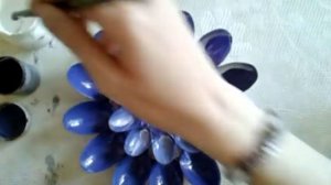 DIY МАСТЕР-КЛАСС Интересный настенный декор из одноразовых ложек