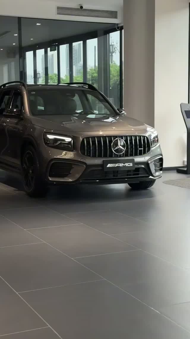 Mercedes AMG GLB35 2026 смотреть онлайн