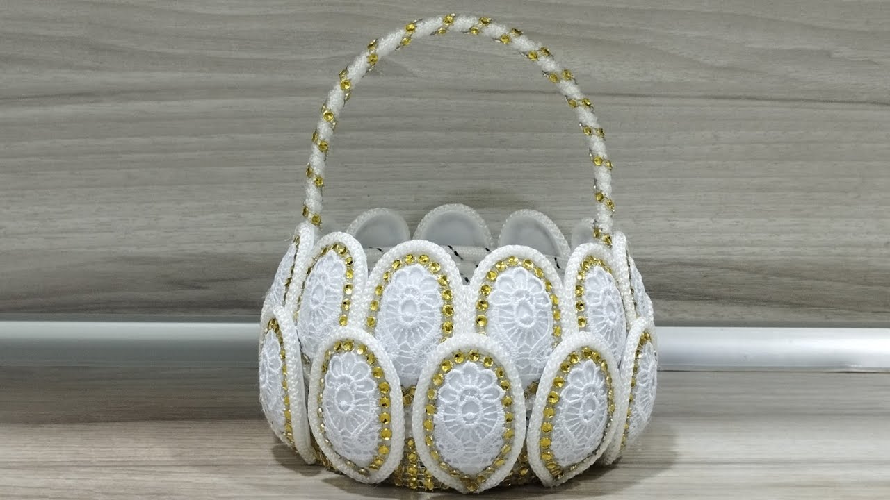 Супер нежная корзина из пластиковых ложек/Super Delicate DIY Basket Made From Plastic Spoons
