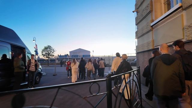 АЛЫЕ ПАРУСА | ПУЛКОВО | ЖИЗНЬ СМИ В ПИТЕРЕ | УЖИН В ДОРОГОМ РЕСТОРАНЕ смотреть онлайн