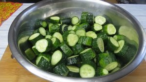 Мариную огурцы самым простым способом