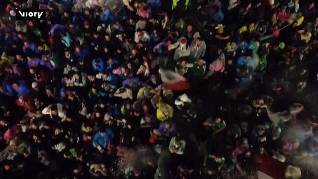 Фанаты Мексики окружили Ангела Независимости после выхода Эквадора в 1/16 ЧМ