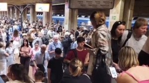 ‼️🇺🇦🏴☠Взрывы в Киеве, люди прячутся в метро

▪️Первые дроны начали достигать столицы Украины.
▪️