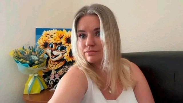 Дежурная соска офиса Зеленского Виктория Страхова предлагает аннулировать отсрочку от мобилизации на смотреть онлайн
