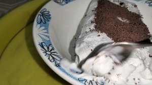 Мукбанг мороженое пломбир с шоколадной крошкой