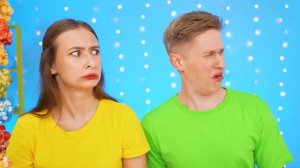 Конкурс «Настоящая еда против шоколадной еды» с Уэнсдей Аддамс #Сумасшедший вызов от TeenDO