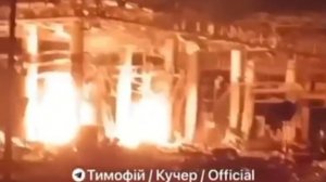 Хохол ехидно смеется над очередями на АЗС в России Ехидно заметим,что у хохла не будет очередей 🤣