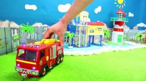 Пожарная машина и другие игрушки! 🚒🌊 Совместная миссия Видео детям