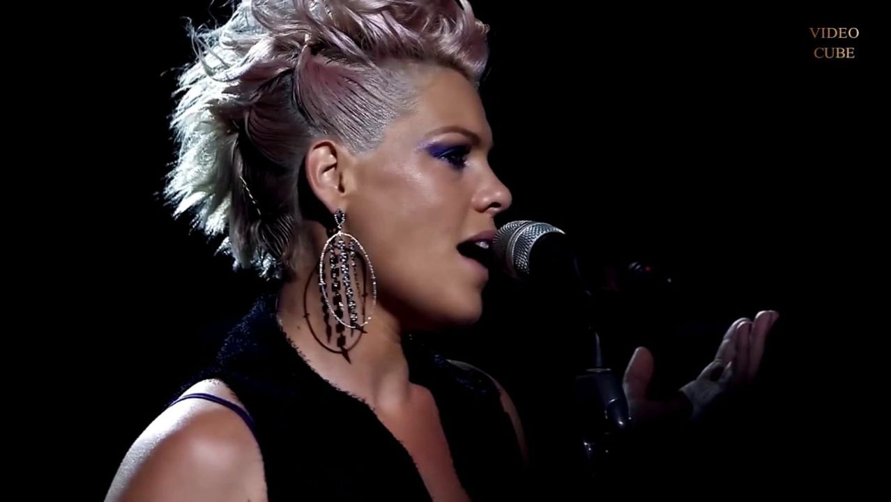 Pink – Try.2012.Live смотреть онлайн