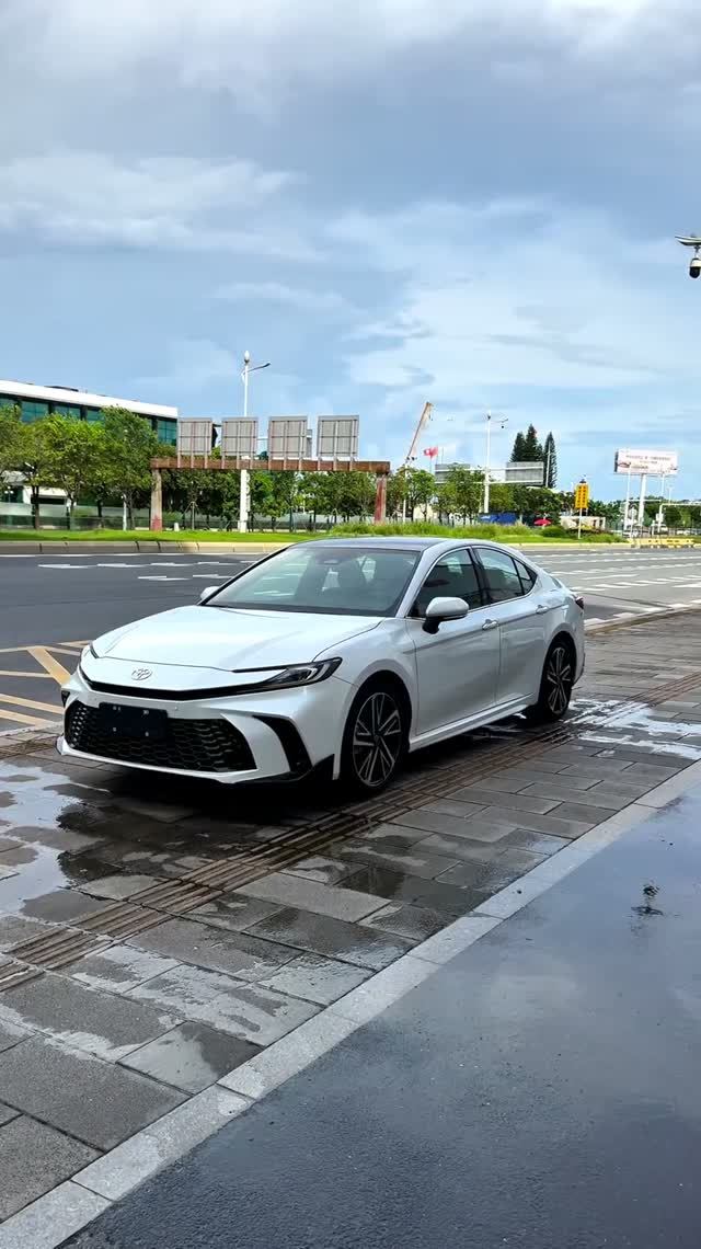 Toyota Camry 2026 смотреть онлайн