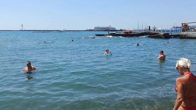 СОЧИ СЕГОДНЯ 🔥1 ИЮЛЯ 2026✅ОБСТАНОВКА НА КУРОРТЕ В РАЗГАР СЕЗОНА 🏖️ПЛЯЖИ ПРИМОРСКИЙ, МАЯК,МОРВОКЗАЛ смотреть онлайн