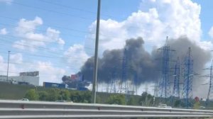 В Подмосковье ВЗРЫВ и Мощный пожар на подстанции — Котельники и Люберцы  остались без электричества!