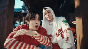 Stray kids  - Walkin On Water
