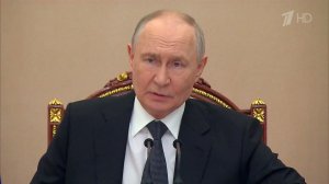 Развитие самого западного региона России Владимир Путин с обсудил постоянными участниками Совбеза.