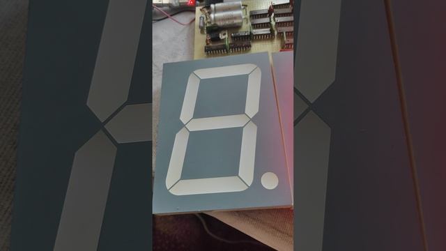 Олдскульное управление 7сегментником через UART смотреть онлайн