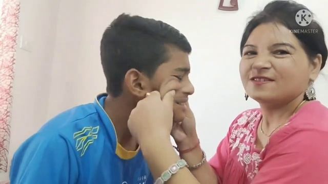 cheeks pulling challenge ! смотреть онлайн