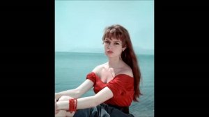 Le Grand Orchestre De Paul Mauriat Elise (Брижи́т Анн-Мари́ Бардо́ (фр. Brigitte Anne-Marie Bardot)
