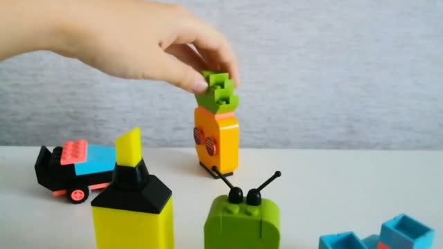 Lego классик 11027, 2 серия "День рождения"