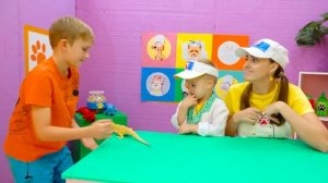 Влад и Ники учатся ухаживать за животными и посещают салон для питомцев.
