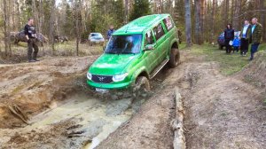ДИВАННЫЕ Джиперы всех удивили!! УТОПИЛИ Зеленого :( Битва внедорожников и кроссоверов! 4х4