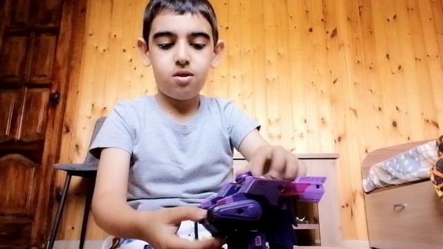 Я показываю моза шторма из моей коллекции трансформеров