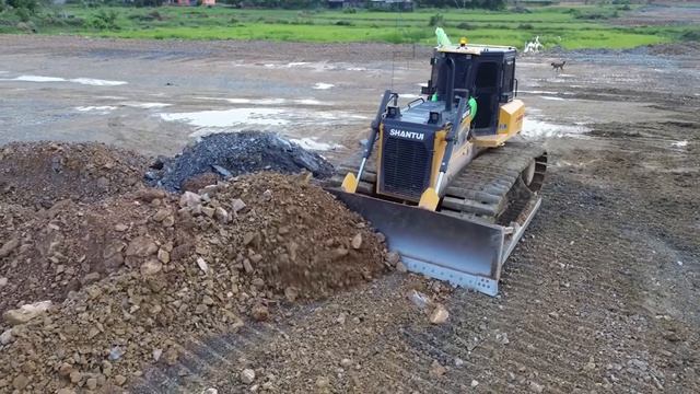 Rock Backfilling on Reinforced Concrete Drainage Pipes by 5-Ton dump Trucks KOMATSU & SHANTUI Dozer смотреть онлайн