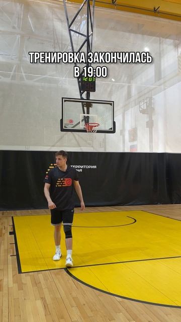 И не говори, что не было такого! Отправляй другу, с которым так же зависаешь после тренировки 😁