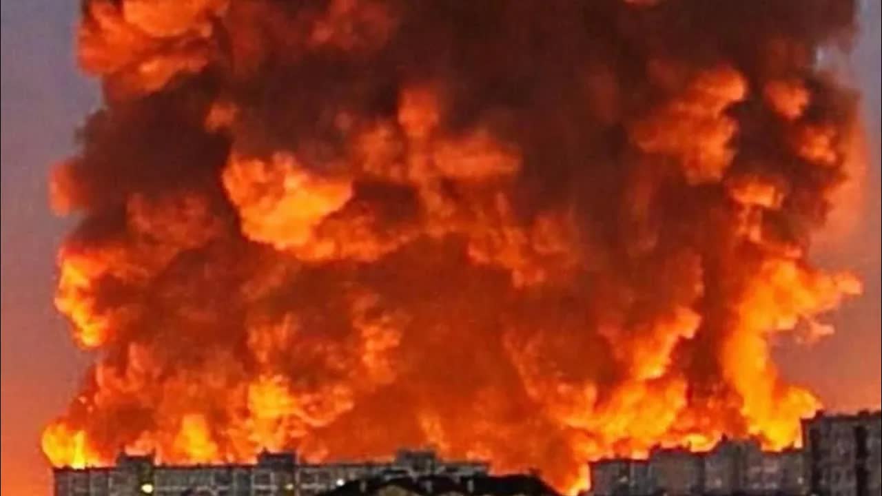 Самый мощный удар по столице сопредельного государства все горит небо не видно смотреть онлайн