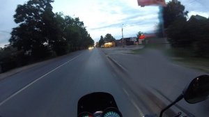 2. Вечерняя прогулка на мопеде альфа под лёгким дождем.mp4
