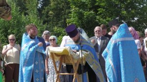 Установка поклонного креста на месте строительства мемориала памяти героев СВО