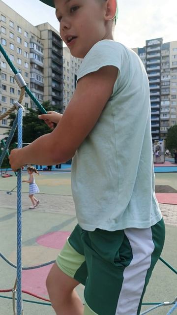 гул смотреть онлайн