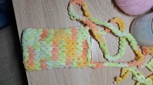 Весенняя сумка для телефона, из ализе пуффи файн 👜