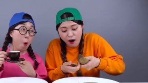 Настоящий VS Шоколадное желе Еда Вызов ДОНА DONA