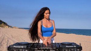 Xenia Dia Live @ Beach Set | Melodic Techno & Progressive House DJ Mix