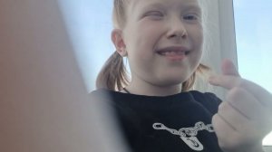 Всем привет Меня зовут Алиса это Моё первое видео хочу чтобы вы его посмотрели