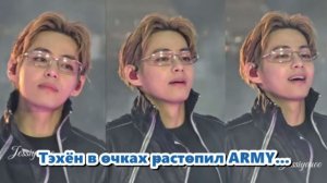 Каждое его движение несёт в себе естественную харизму, которая делает всю арену  интимнее.